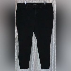 Maurices black jeggings size 24